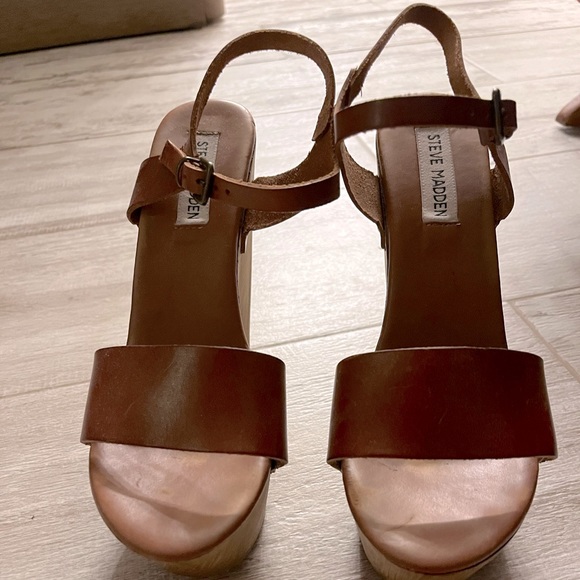 Steve Madden brown wedges - Picture 3 of 3